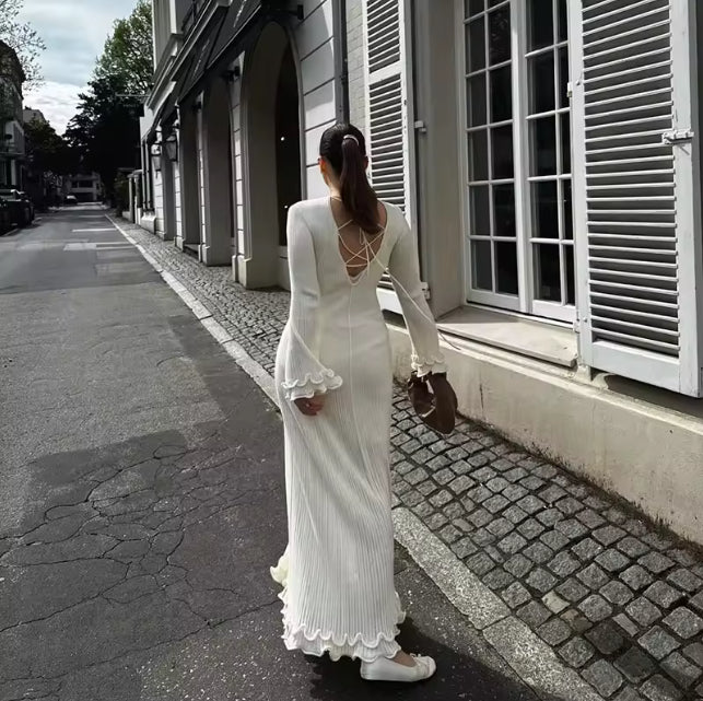 Elegante Lange Plooi Jurk met Ruches en Flare Mouwen