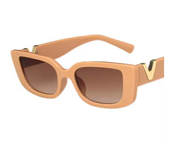 Vintage Square Sunnies – Zwarte Dames Zonnebril met Goud Accent