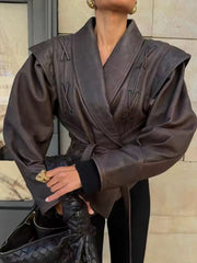 Leren Bomberjack met Riem en Statement Schouders – Street Chic Kort Model