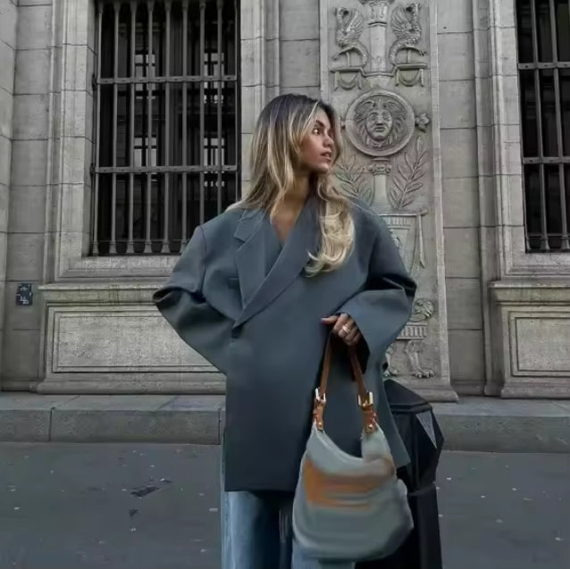 Oversized Minimal Blazerjas – Clean & Chic