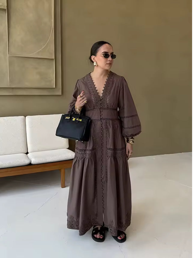 Luxe maxi-jurk met kanten details en ballonmouwen