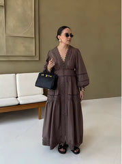 Luxe maxi-jurk met kanten details en ballonmouwen