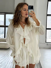 Zomerse blouse en short set met ruches en v-hals