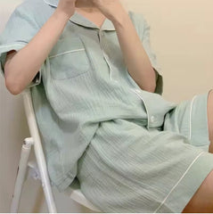 Zomerse katoenen pyjamaset met korte mouwen